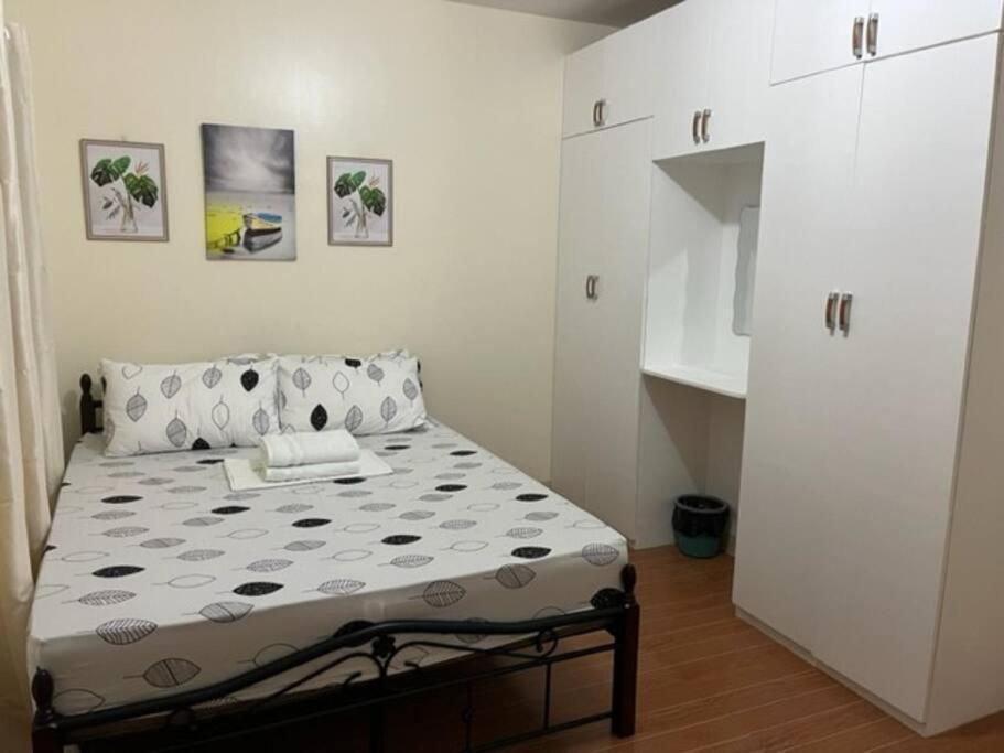 Estilo Apartment 2-Storey Clarin  Buitenkant foto