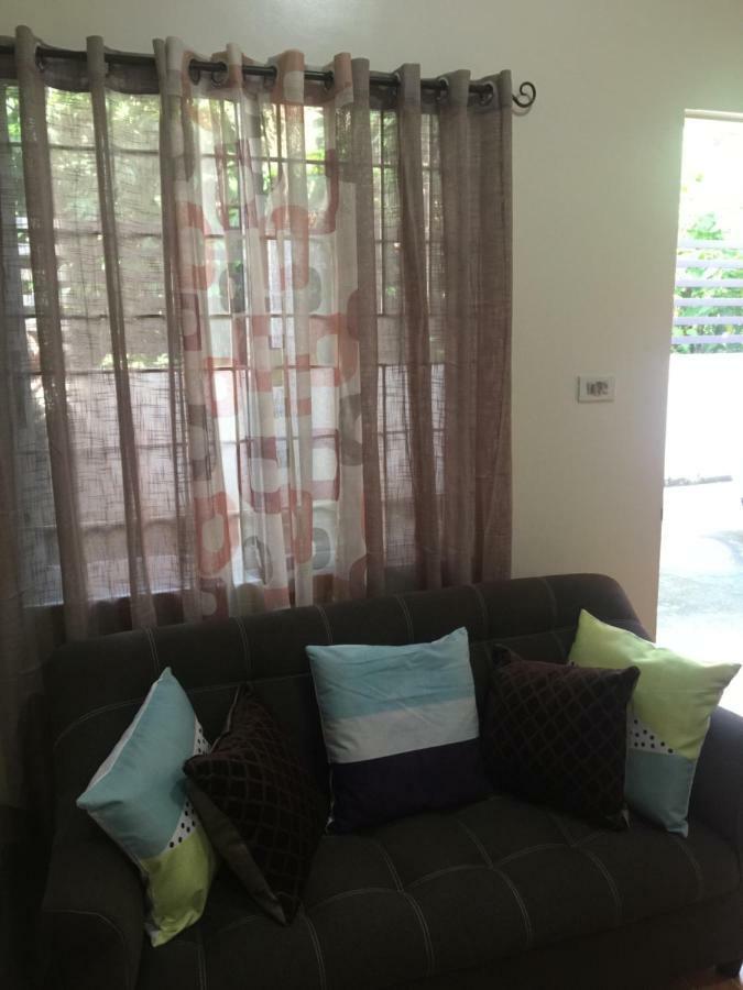 Estilo Apartment 2-Storey Clarin  Buitenkant foto